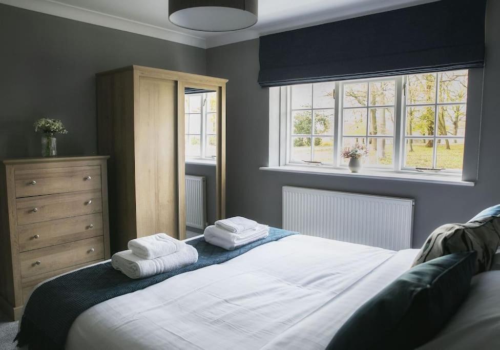 Walshford Lodge Cowthorpe Dış mekan fotoğraf